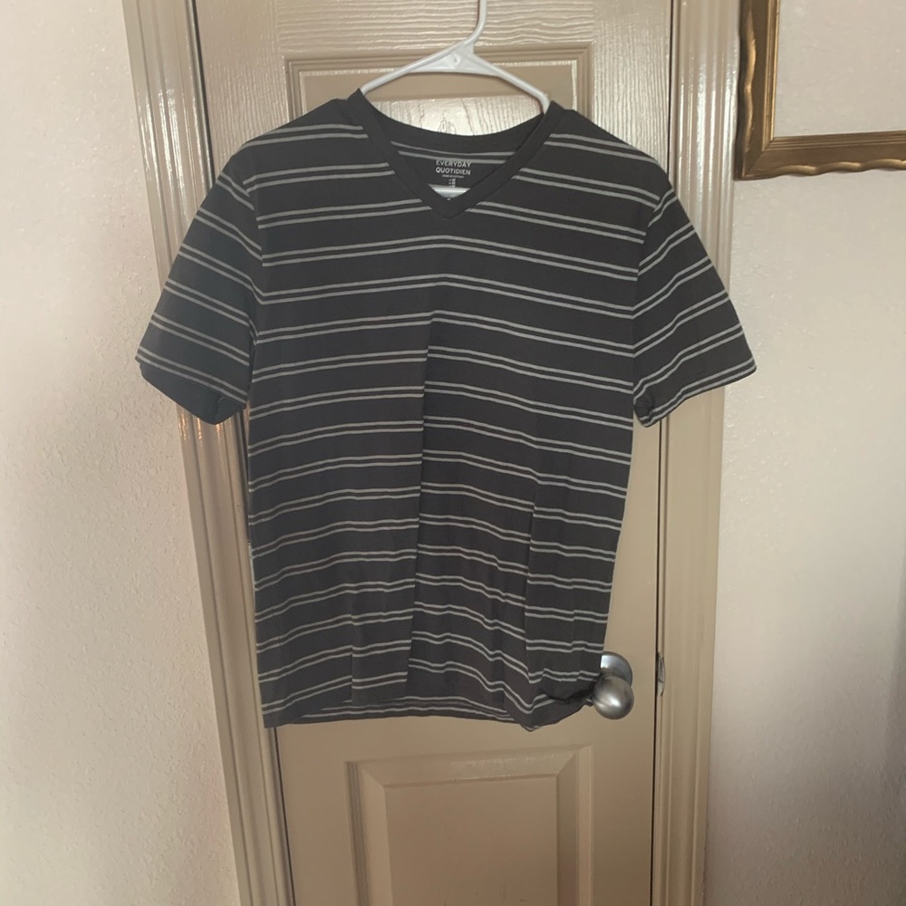 Everyday quotidien v neck stripe shirt M